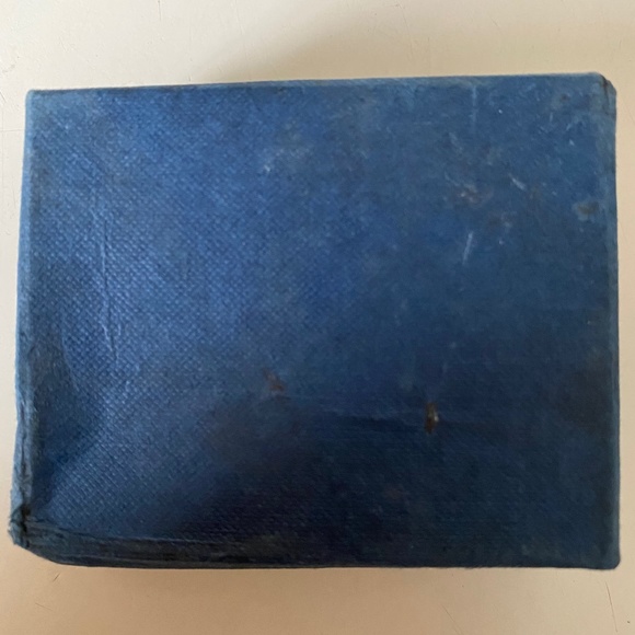 Stuart Houghton I AQUARIUS I Zodiac Paperweight - Picture 12 of 16